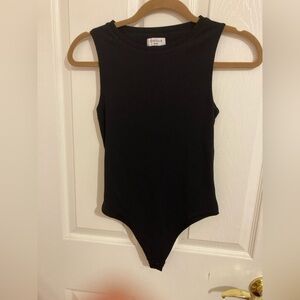 Aritzia ORIGINAL CONTOUR CREW BODYSUIT